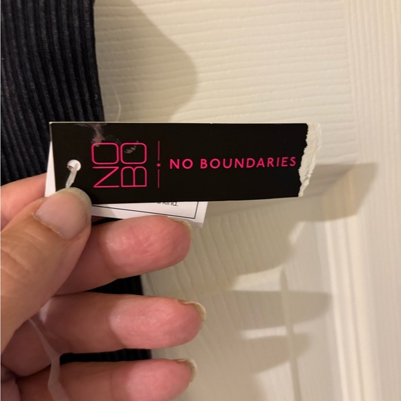 No Boundaries Black Fitted Sleeveless Camisole Size 11 Juniors NWT - Picture 5 of 6